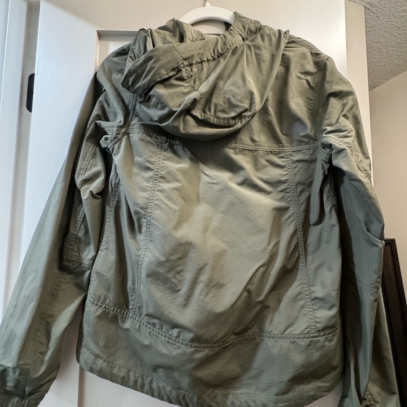 The North Face Windbreaker - Picture 3 of 6